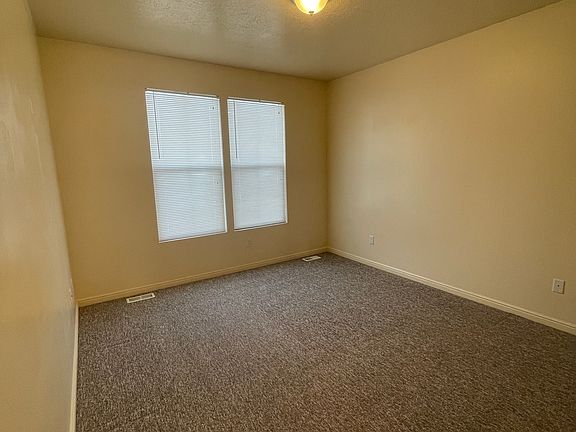 4th image of 5492 S Northwest Ave