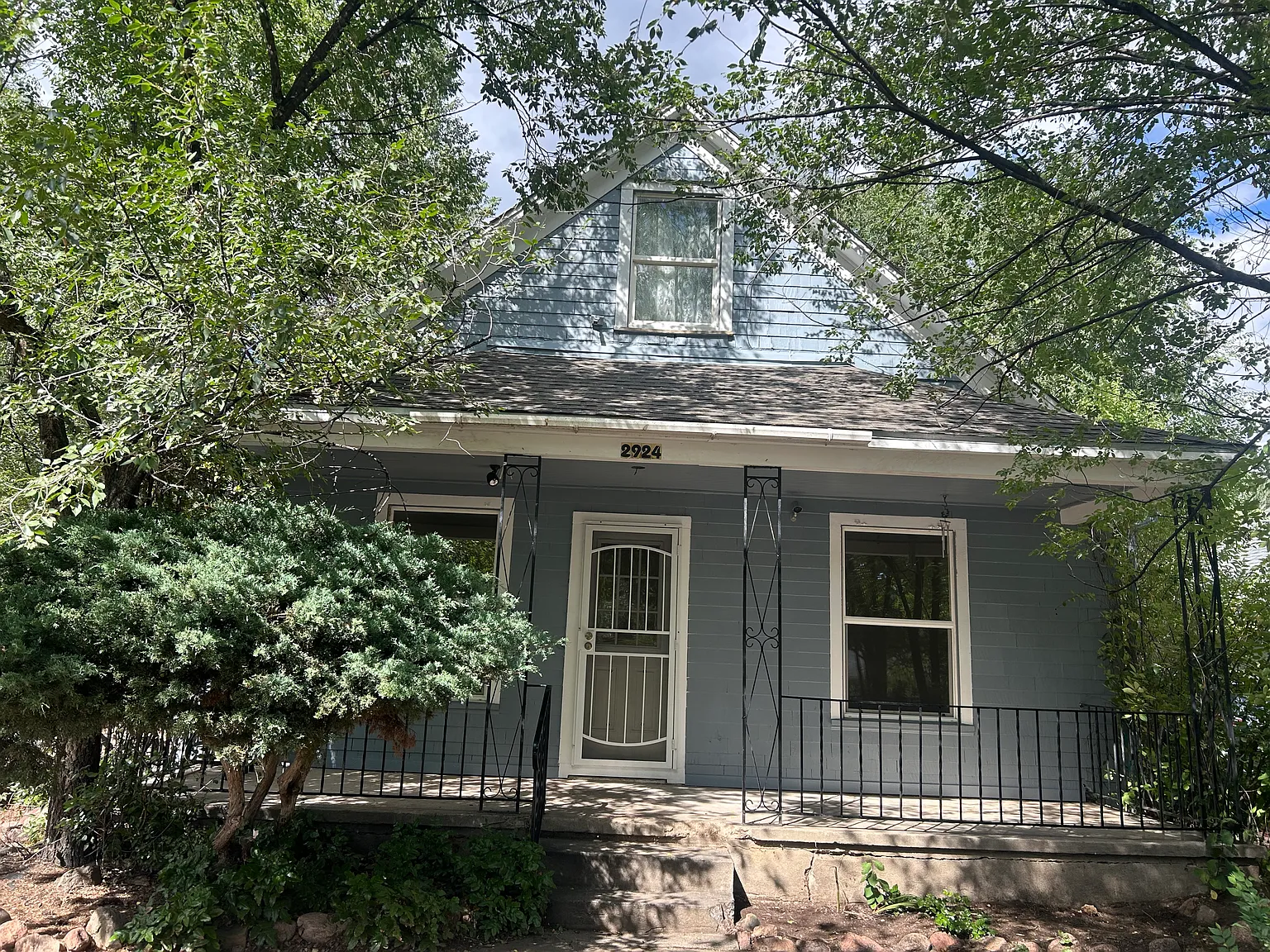 3 bed, 2081 sqft, $2,295 — Photo 1