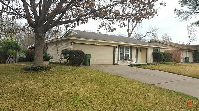 1st image of 2025 Southridge Dr