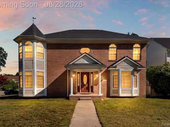 32320 Lespedeza Ave, Garden City, MI 48135