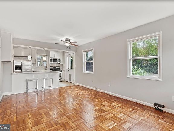 3rd image of 5811 Blaine Dr