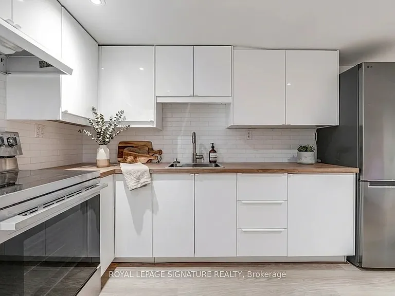 641 Ossington Ave #BASEMENT — Photo 2
