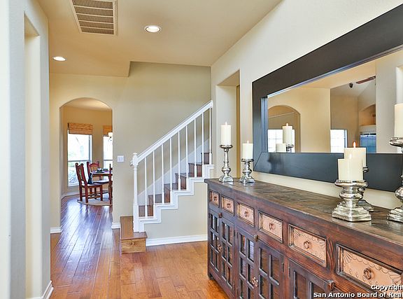 5th image of 117 Canyon Cir