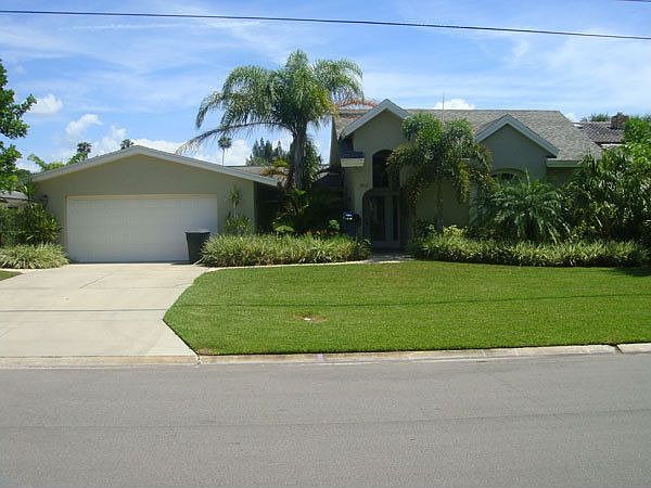 1st image of 3957 14th Ln NE
