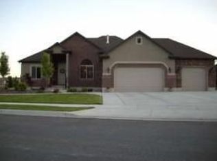 1041 Mount Orchard Dr, Pleasant View, UT 84414