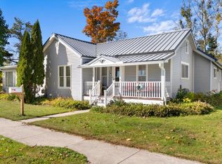 370 Young St, Cheboygan, MI 49721