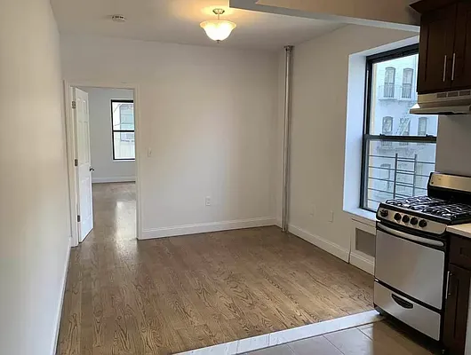 Rented by REAL New York | media 9