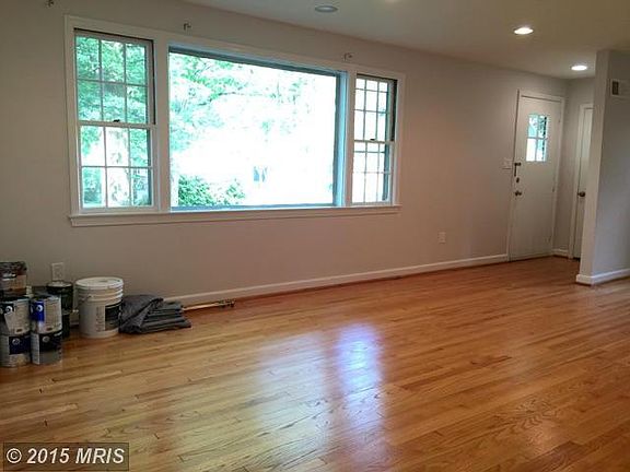 2nd image of 2713 N Dinwiddie St