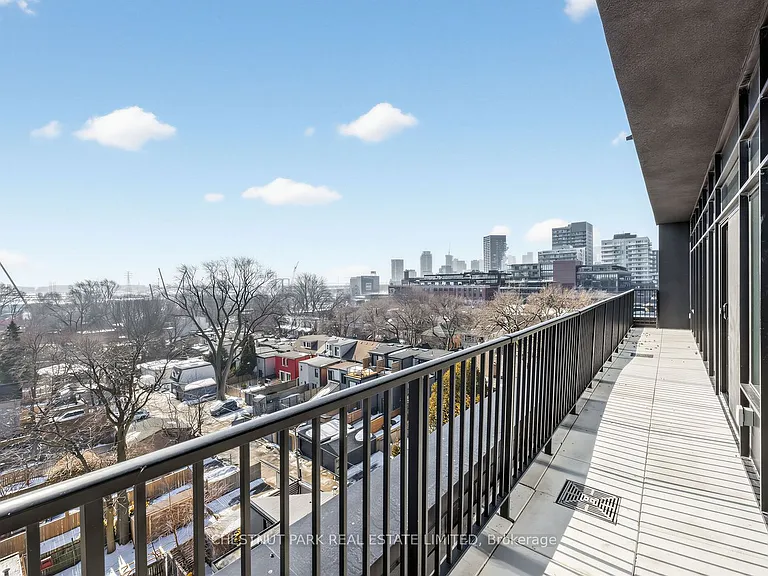 759 Queen St E #Penthouse 1 — Photo 25