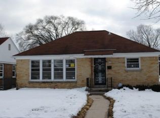 5333 W Lincoln Creek Dr, Milwaukee, WI 53218