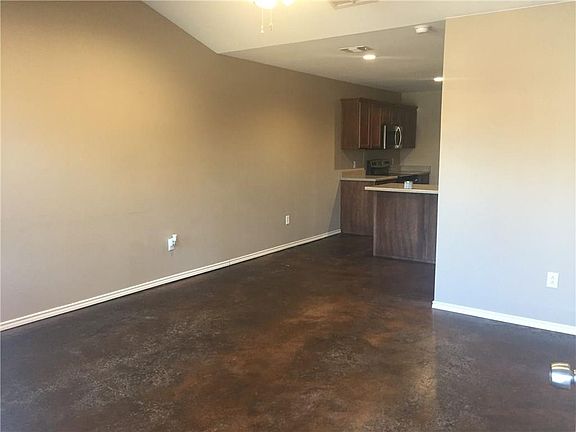 3rd image of 145 W Main St