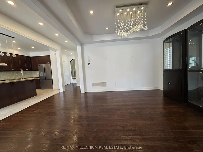 253 Easts Corners Blvd S — Photo 4