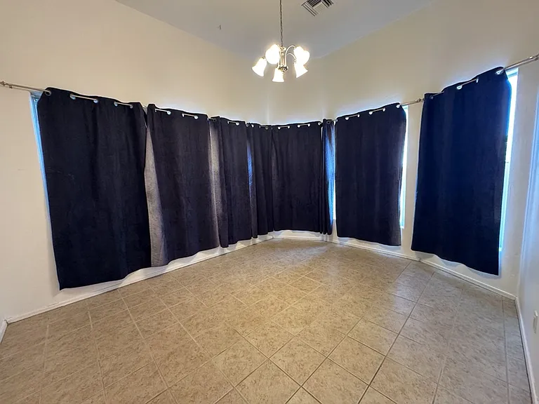 3603 Plaza De La Rosa — Photo 19