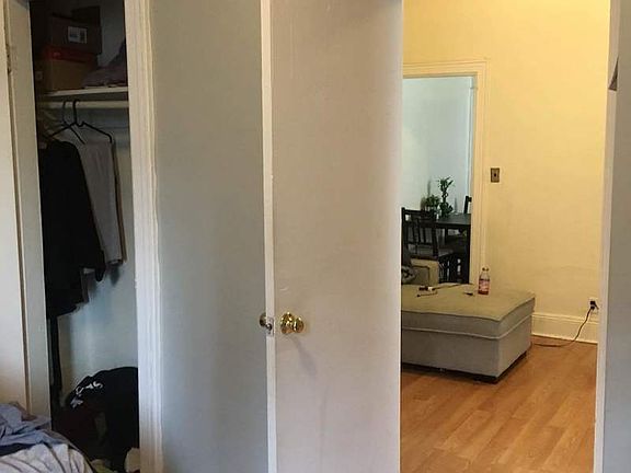 4th image of 2315 28th Ave APT 3R