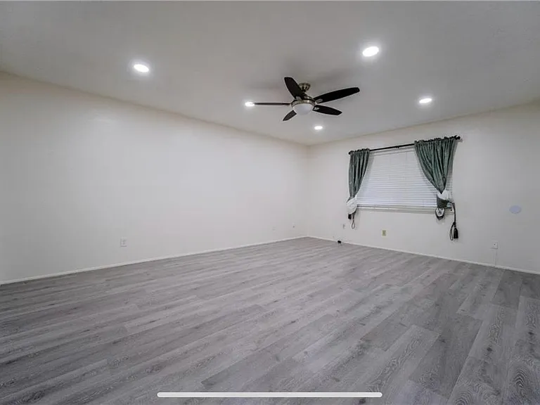 6403 Apache Ct — Photo 15