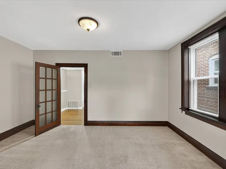 3637 Bowen — Photo 12