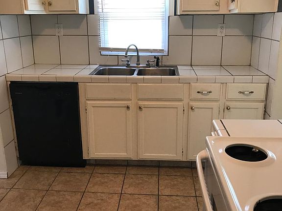 5th image of 2604 W 45th Ave