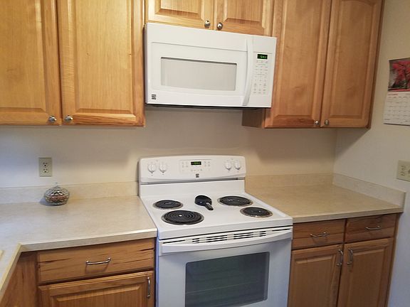 3rd image of 2620 25th St SE