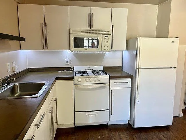 329 N 2nd St W — Photo 5