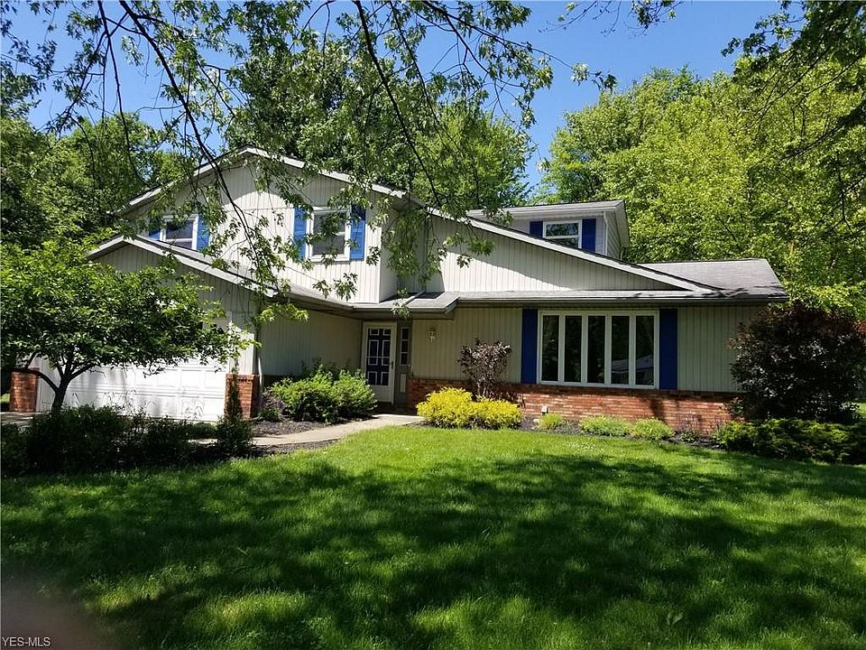 1st image of 12480 Woodridge Dr