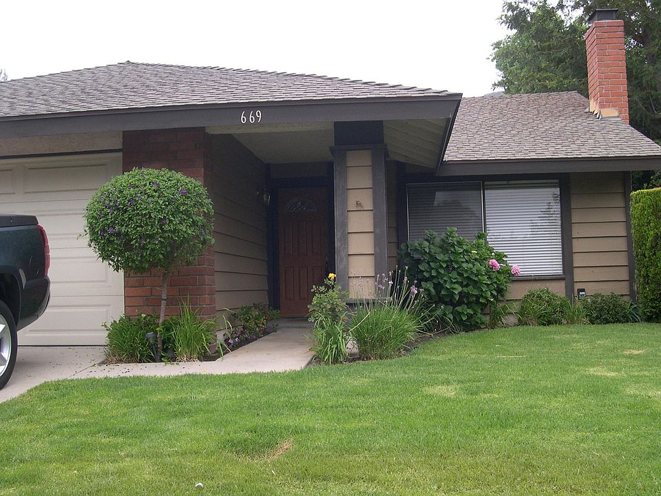 1st image of 669 Los Vientos Dr