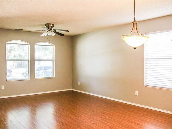 4th image of 4512 Bellcrest Dr