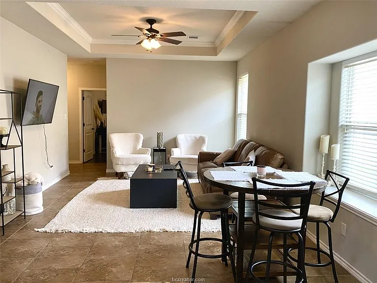 3806 Blackhawk Ln — Photo 17