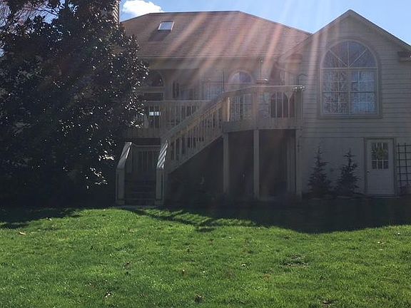 5th image of 102 Minetta Dr