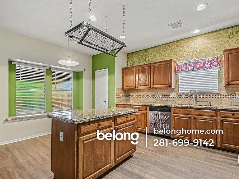 431 N Hampton Ct — Photo 14