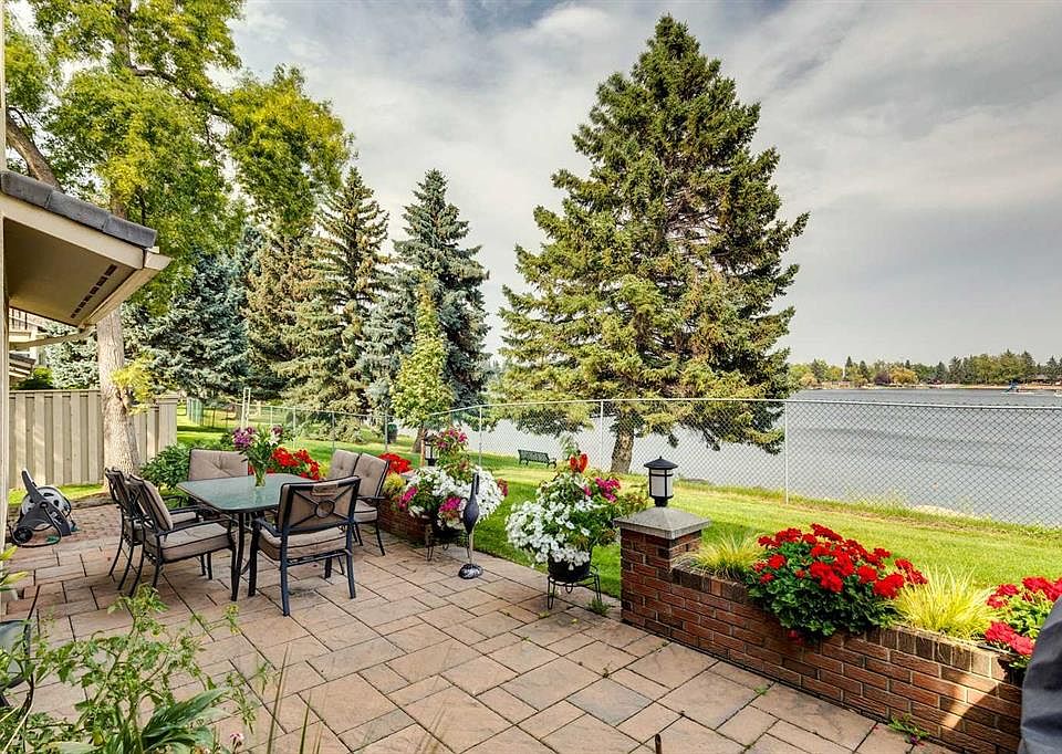 1st image of 20 SW Midpark Cres SE #219