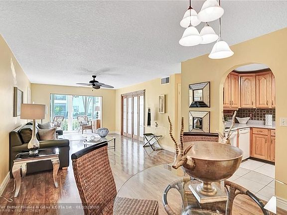 5th image of 6379 Bay Club Dr APT 1