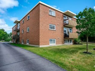 180 Edinburgh St #101, Peterborough, ON K9H3E2