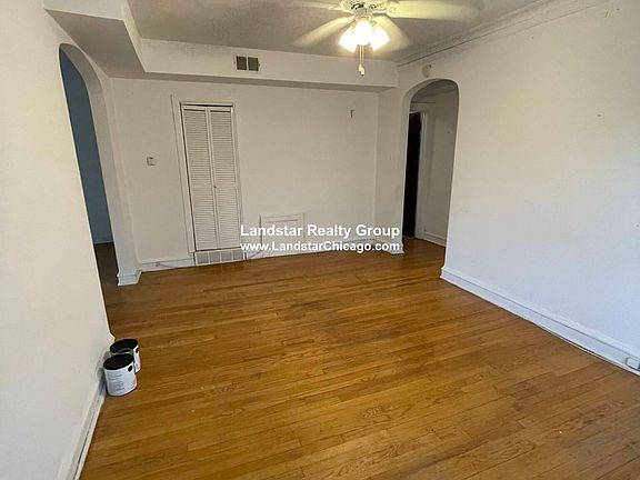 5th image of 5801 N Washtenaw Ave #1