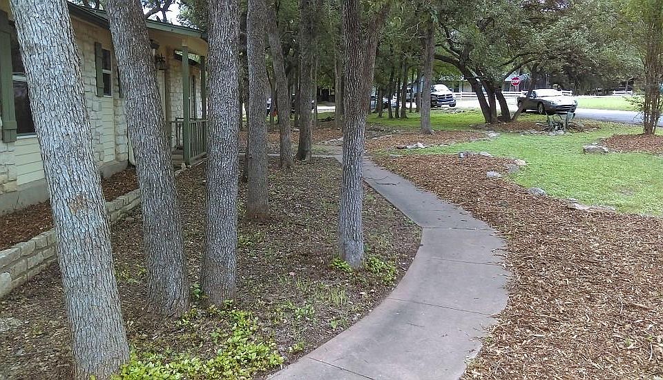 2nd image of 307 Smokey Rock Ln