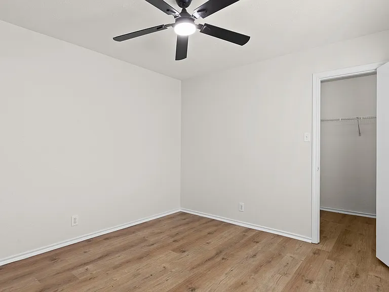 9575 Celine Dr — Photo 14