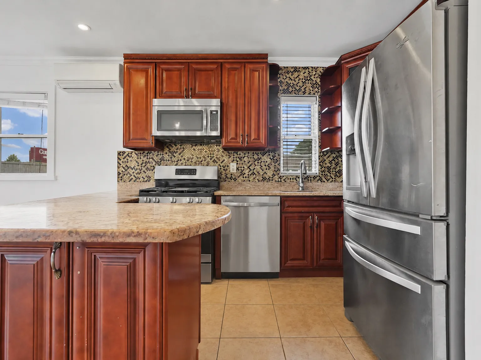 47-11 Ditmars Boulevard — Photo 3