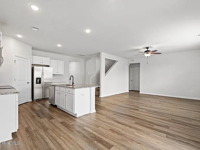 2091 Bella Point Dr SE — Photo 18