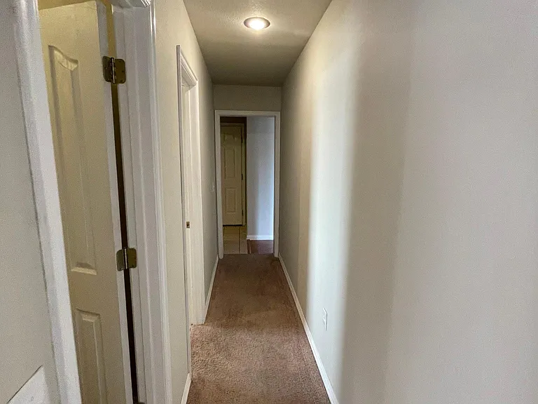 3666 Tara St — Photo 18