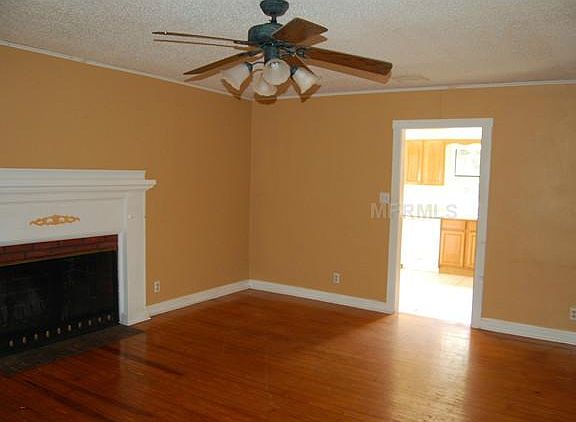4th image of 707 E Crawford St