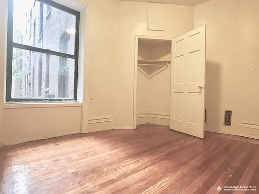 Rented by Sovereign Associates | media 11