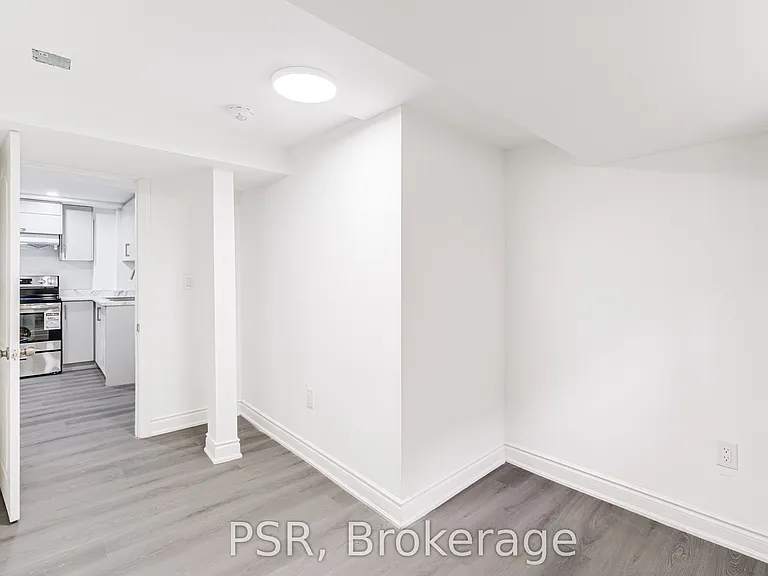 24 Skelmore Cres #BASEMENT — Photo 13