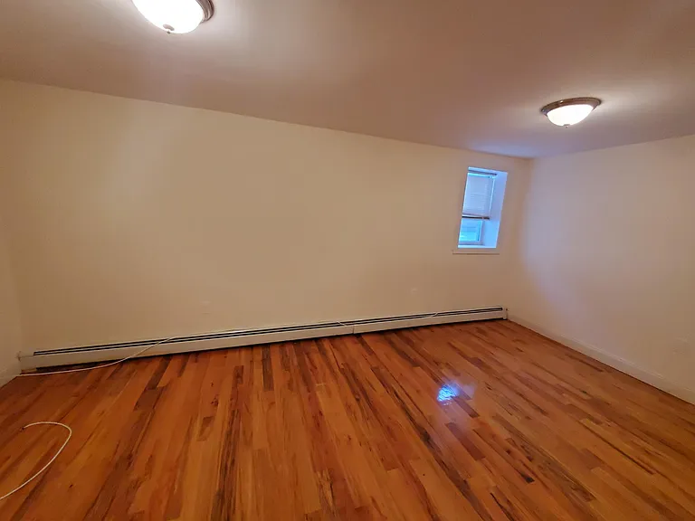 1713 Tenbroeck Ave #2 — Photo 8