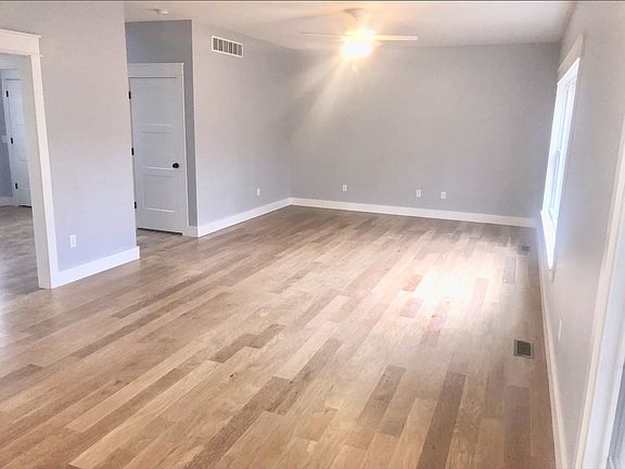 4th image of 1253 E Zinnia Dr