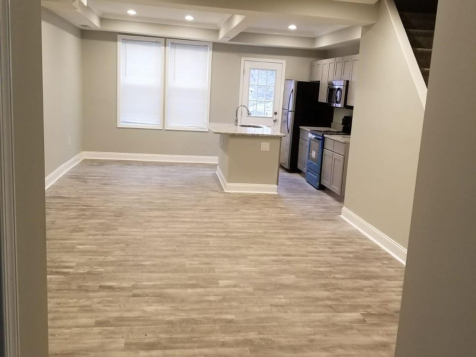 2nd image of 4126 Reisterstown Rd