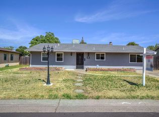1108 Singingwood Rd, Sacramento, CA 95864