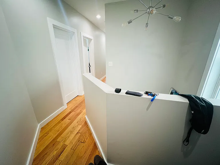 8 W Bellflower St #1 — Photo 7