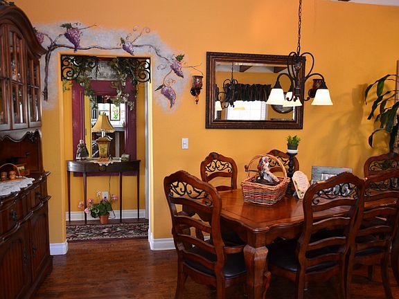 5th image of 2857 Pine Crest Dr