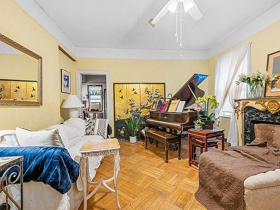 4th image of 1944 81st St