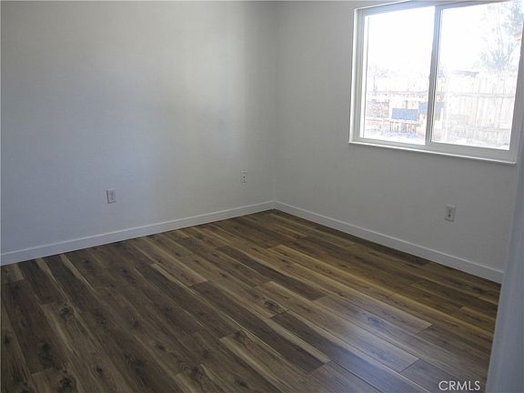 3rd image of 5954 Valley View St