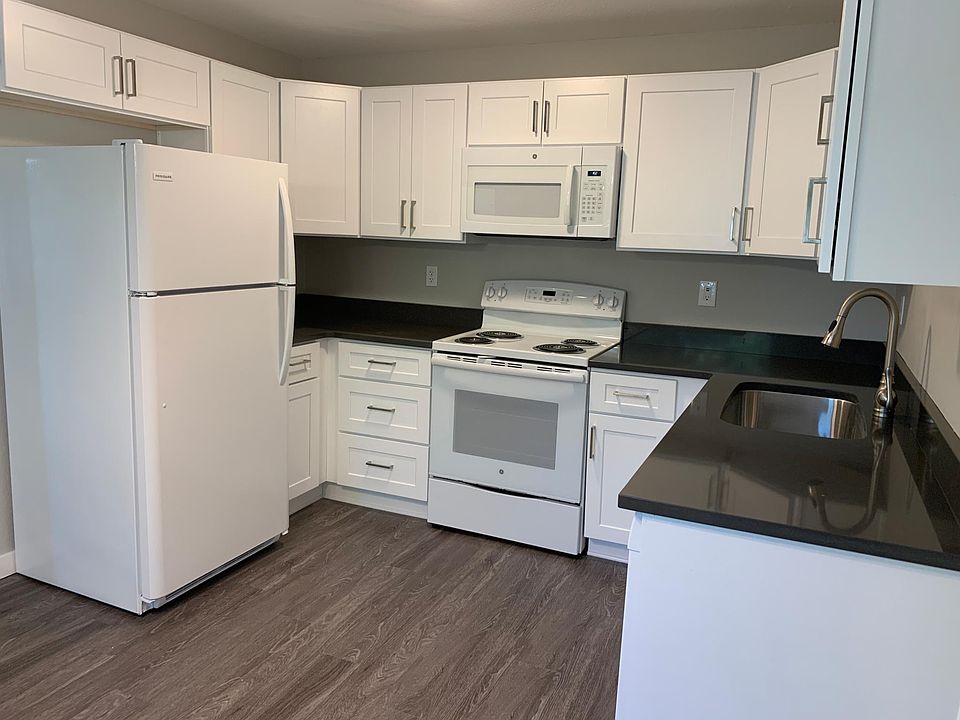 1st image of 13415 98th Avenue Ct E APT C